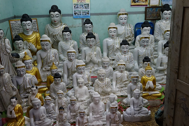 Mandalay-Bouddha Mahamuni-020